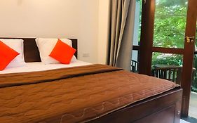 Blue Whales Hotel